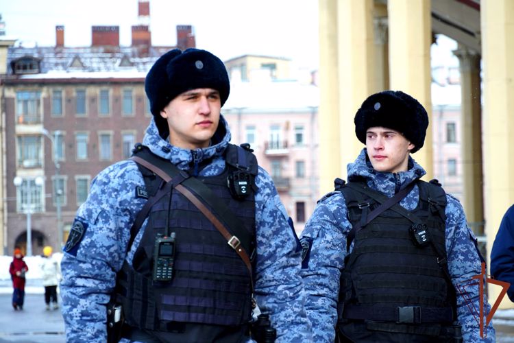 Росгвардейцы обеспечили безопасность хоккейного матча в Санкт-Петербурге
