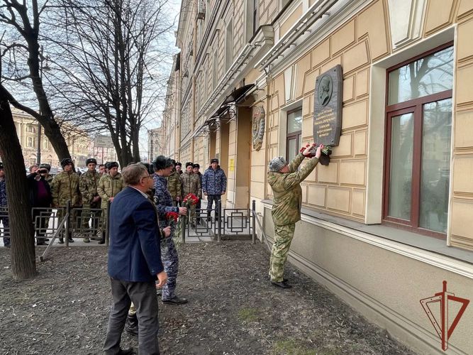 Сын создателя первого противогаза напутствовал специалистов РХБ защиты СЗО Росгвадии (видео)