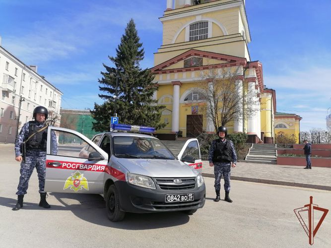 В период пасхальных богослужений  росгвардейцы Центрального округа обеспечивали правопорядок (видео)