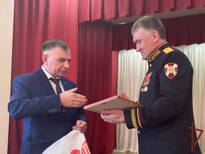 Торжественные мероприятия и донорские акции в рамках Дня донора прошли при участии Росгвардии в Сибири