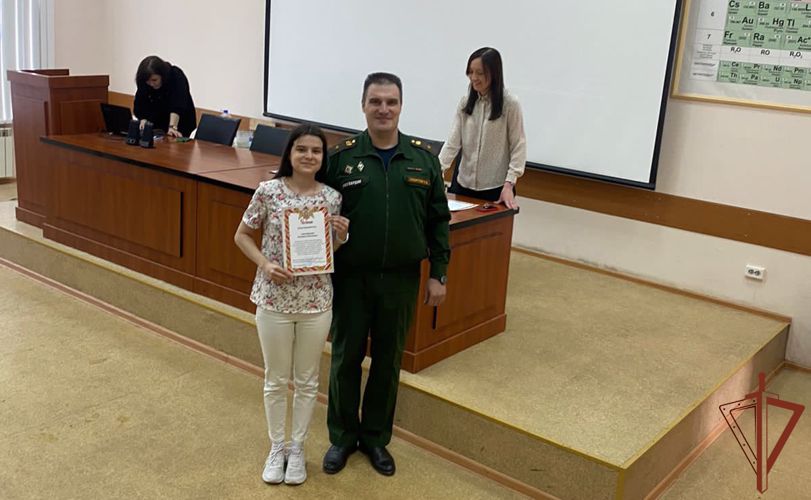  Патриотические мероприятии для подрастающего поколения проводят росгвардейцы на Урале (видео)