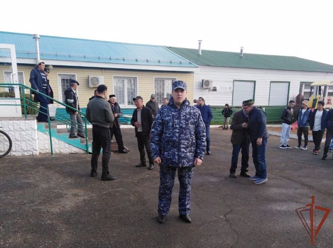 Росгвардейцы выполнили задачу по охране общественного порядка во время празднования Ураза-байрама в Татарстане
