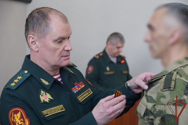 Заместитель директора Росгвардии генерал-полковник Алексей Беззубиков совершил целевой выезд в Восточный округ войск национальной гвардии