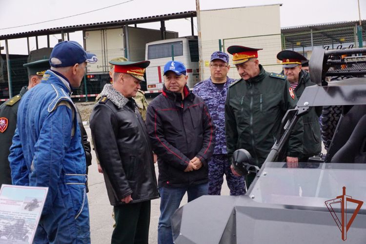 Заместитель директора Росгвардии генерал-полковник Алексей Беззубиков совершил целевой выезд в Восточный округ войск национальной гвардии