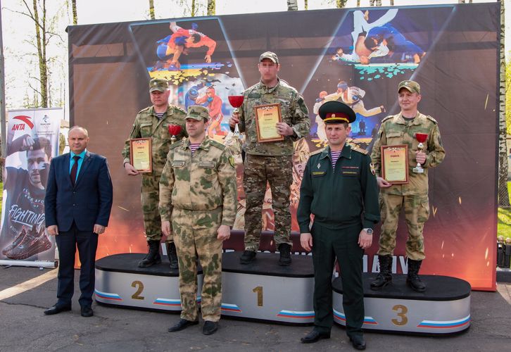 В Центральном округе Росгвардии определили лучших стрелков из боевого ручного оружия