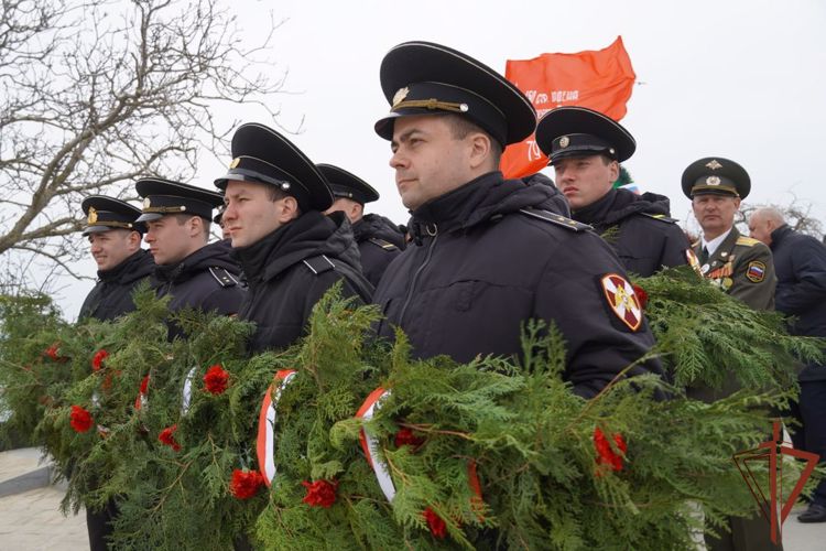  В Керчи  росгвардейцы отметили 79-ю годовщину освобождения города-героя от немецко-фашистских захватчиков  
