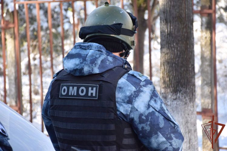 При содействии ОМОН Росгвардии в Иркутской области задержаны подозреваемые в хищении денежных средств