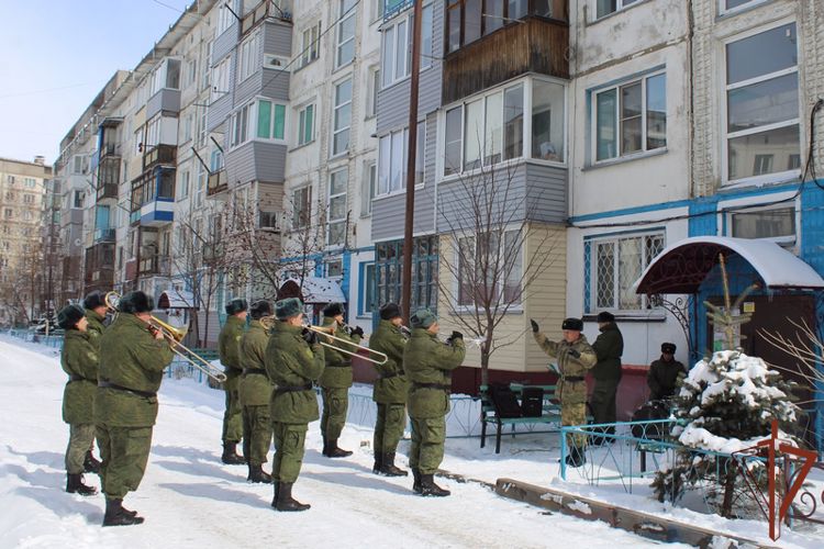 День ветеранов органов внутренних дел и внутренних войск отметили в Сибирском округе Росгвардии