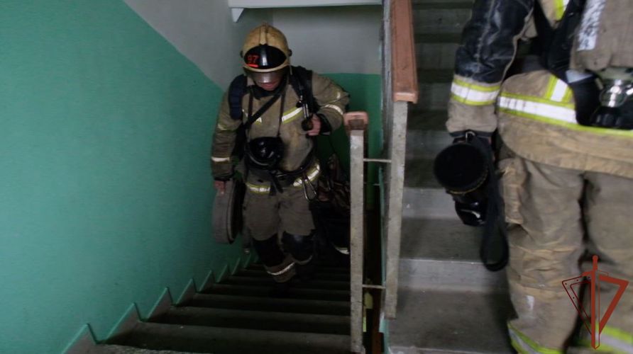 В управлении Уральского округа Росгвардии провели тренировку действий при пожаре 