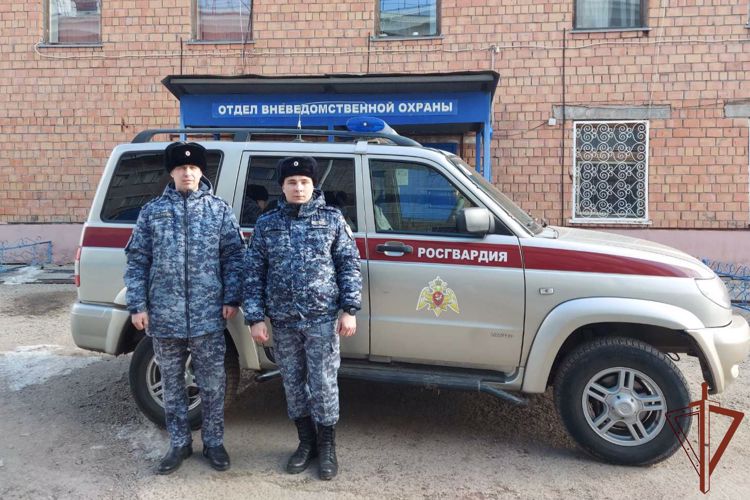 Экипаж Росгвардии оперативно разыскал пропавшую пожилую жительницу Иркутской области