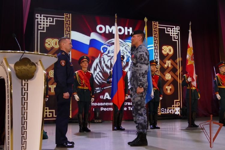 Торжественные мероприятия, посвященные юбилеям со Дня образования спецподразделений Росгвардии, прошли в Сибири