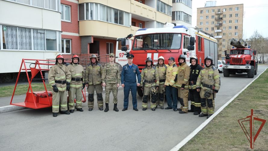В управлении Уральского округа Росгвардии провели тренировку действий при пожаре 