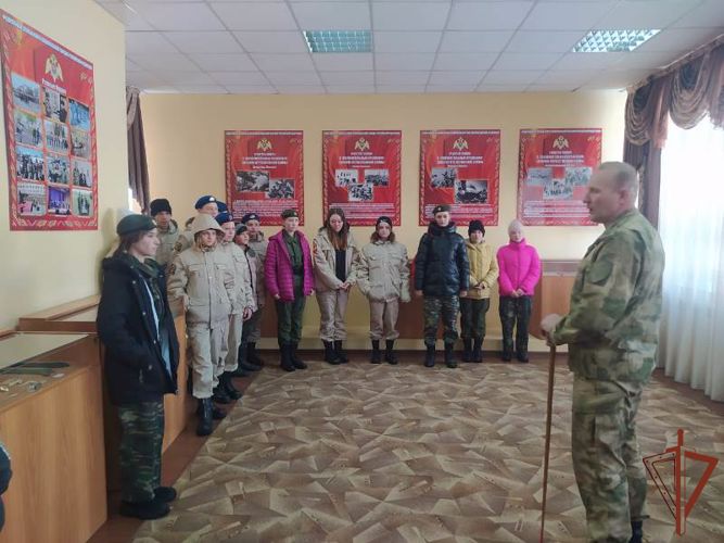 День образования воинских частей по охране ВГО и специальных грузов отметили в Сибирском округе Росгвардии