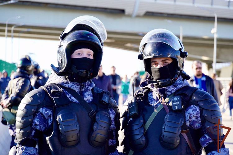 В Санкт-Петербурге росгвардейцы обеспечили безопасность футбольного матча
