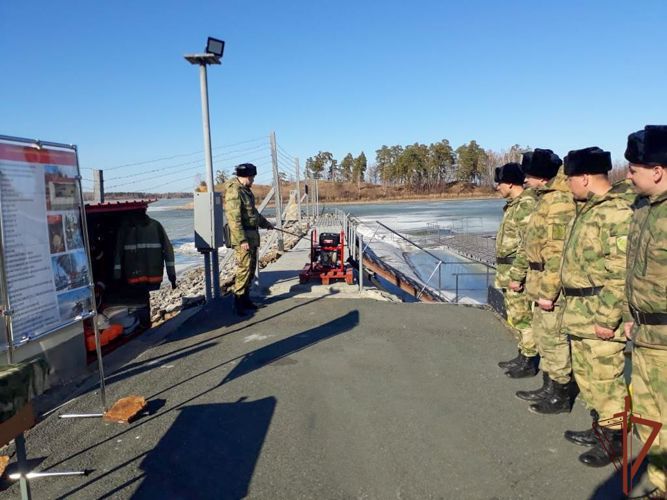 В Уральском округе Росгвардии завершился сбор с мотористами морского отряда
