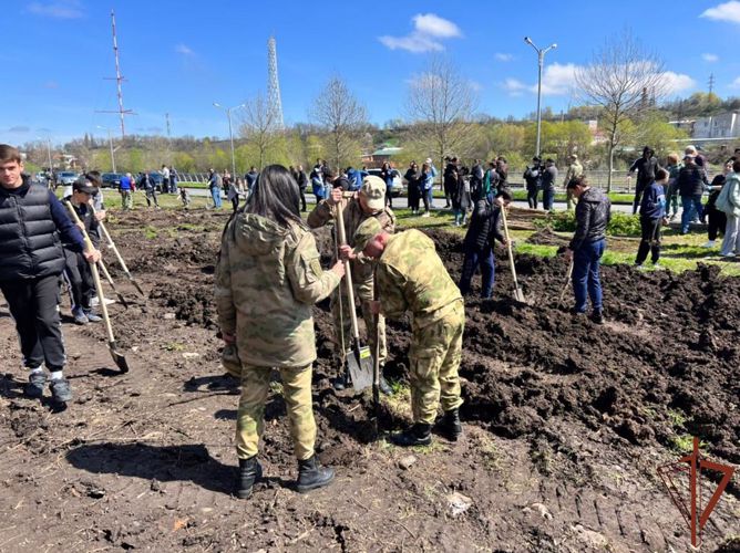 Росгвардейцы приняли участие в экологической акции во Владикавказе 