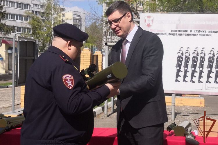 Противодроновыми ружьями пополнился арсенал росгвардейцев во Владимире