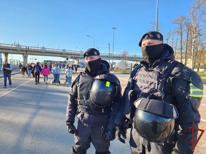 В Санкт-Петербурге росгвардейцы обеспечили безопасность футбольного матча