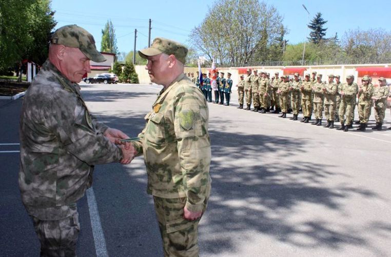 Государственные награды вручены военнослужащим Росгвардии в Пятигорске