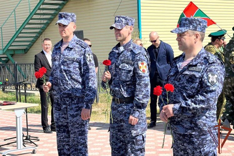 Росгвардия приняла участие в обеспечении безопасности мероприятий, посвящённых Дню пограничника, состоявшихся на Урале