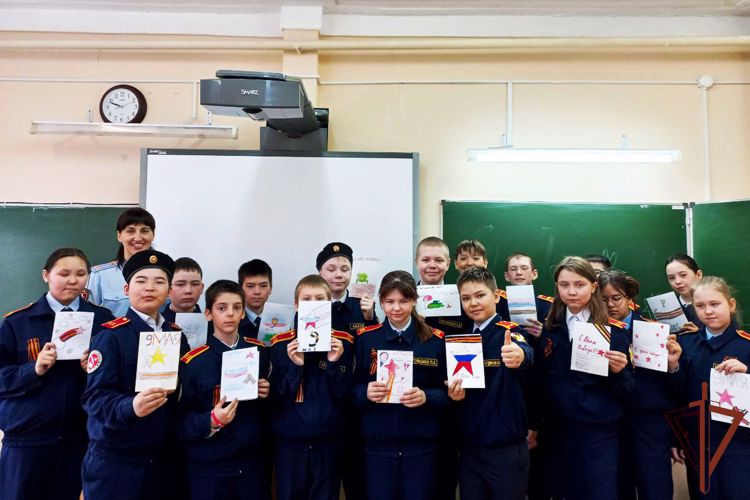  Цикл патриотических встреч росгвардейцев с учащимися школ региона продолжается на Урале