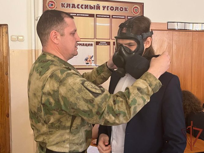 Профориентационные мероприятия для молодёжи проводят росгвардейцы в Сибири