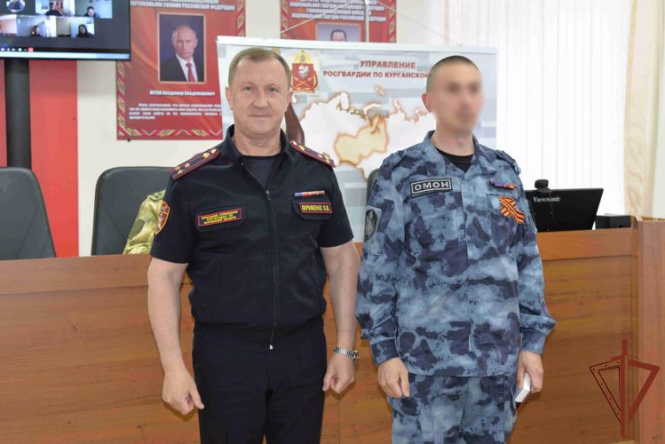 Офицерам Уральского округа Росгвардии вручены государственные и ведомственные награды