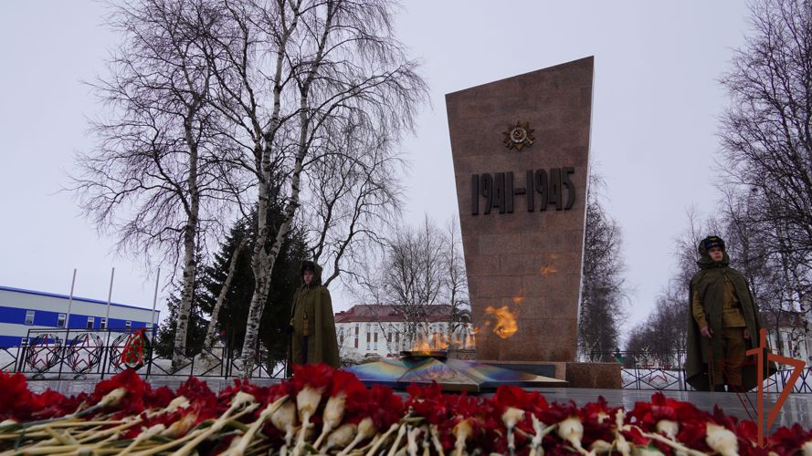 Юные воспитанники Росгвардии заступили на пост у Вечного огня в Нарьян-Маре