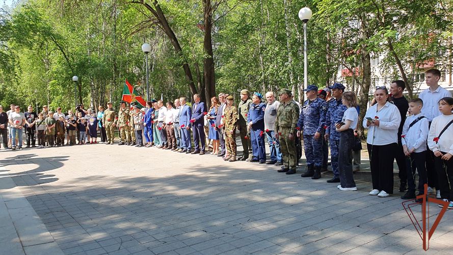 Память военного фотокорреспондента почтили росгвардейцы в Тюмени