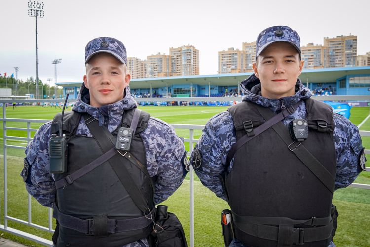 В Санкт-Петербурге росгвардейцы обеспечили безопасность спортивных мероприятий