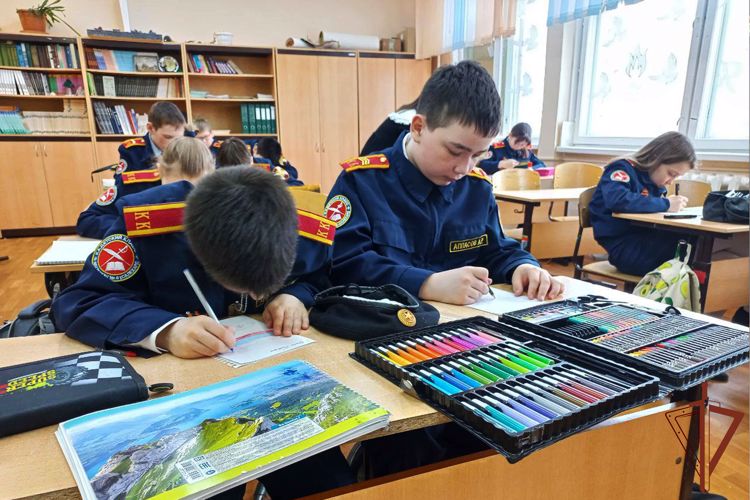  Цикл патриотических встреч росгвардейцев с учащимися школ региона продолжается на Урале