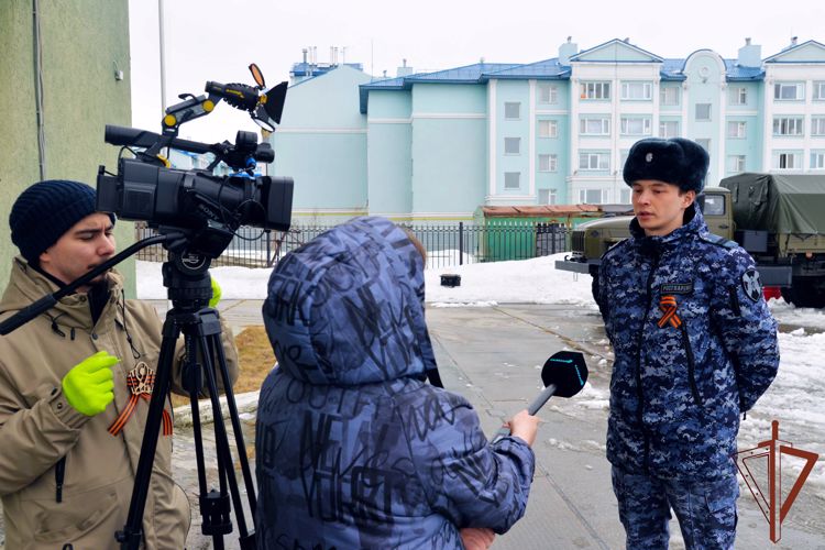 Росгвардейцы Уральского округа приняли участие во всероссийской акции «Бессмертный автополк»