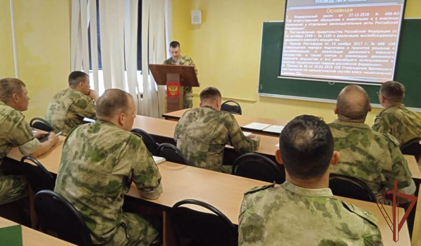 Учебно-методический сбор с начальниками кинологических служб Уральского округа Росгвардии состоялся в Тюмени