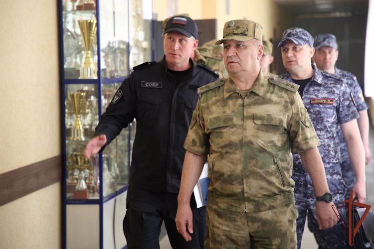 Врид командующего Приволжским округом проинспектировал подразделения Управления Росгвардии по Республике Мордовия