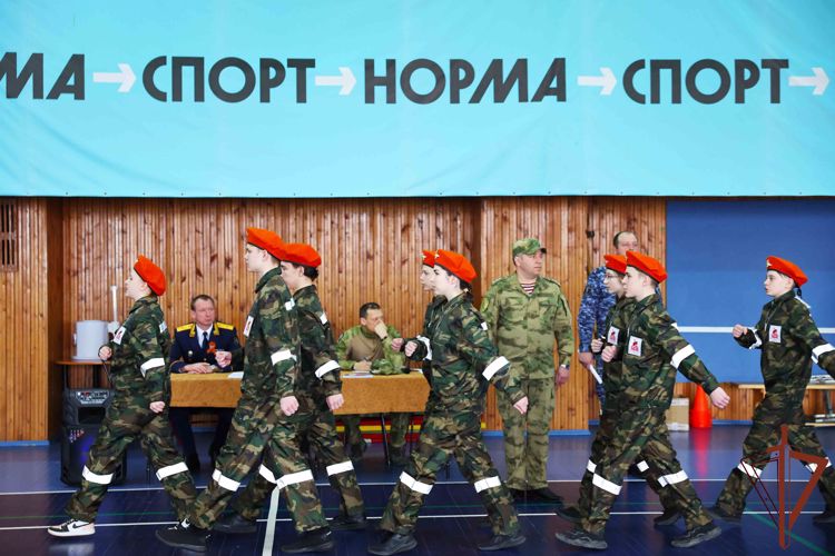 Ряд патриотических мероприятий для школьников провели росгвардейцы на Урале