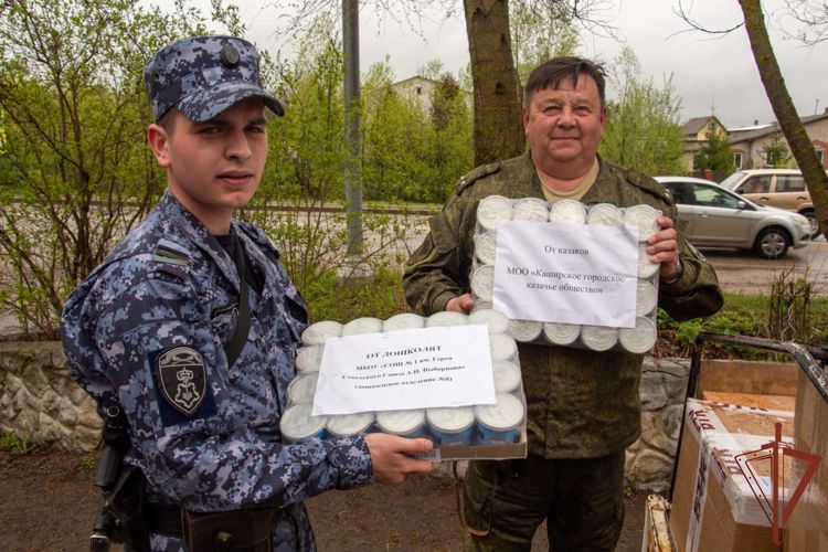Гуманитарную помощь в зону СВО отправили сотрудники Росгвардии из Подмосковья 