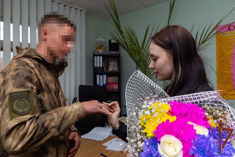 Росгвардеец женился на возлюбленной в зоне проведения СВО
