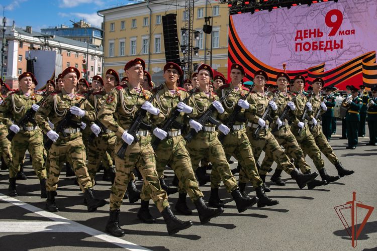 В Приволжском округе росгвардейцы приняли участие в праздновании Дня Победы