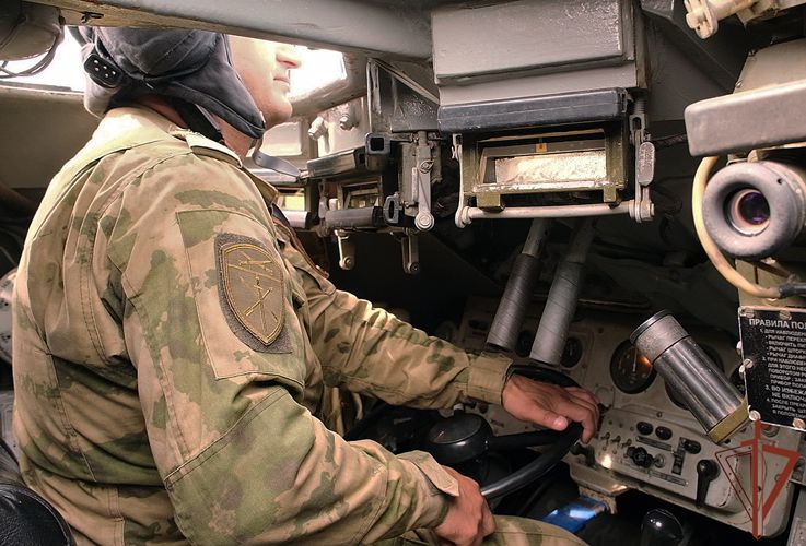 Военнослужащие ОГВ(с) рассказали о профессии военного автомобилиста
