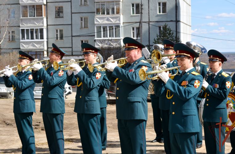 В Сыктывкаре стартовала патриотическая акция «Парад у дома ветерана» (видео)