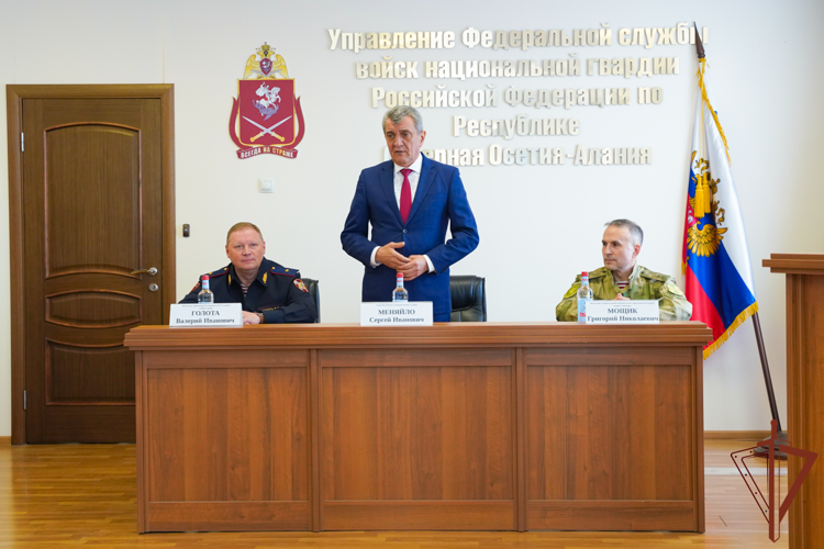 Государственные награды сотрудникам и военнослужащим Росгвардии вручили во Владикавказе