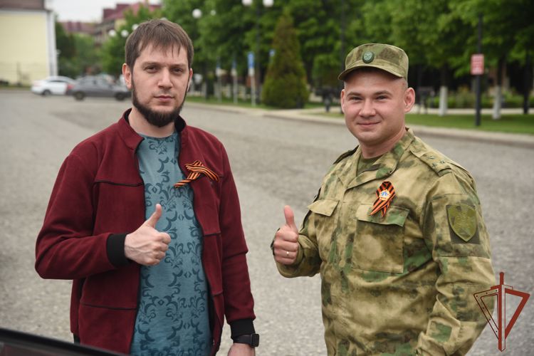 Военнослужащие Росгвардии присоединились к акции «Георгиевская лента» в Чеченской республике»