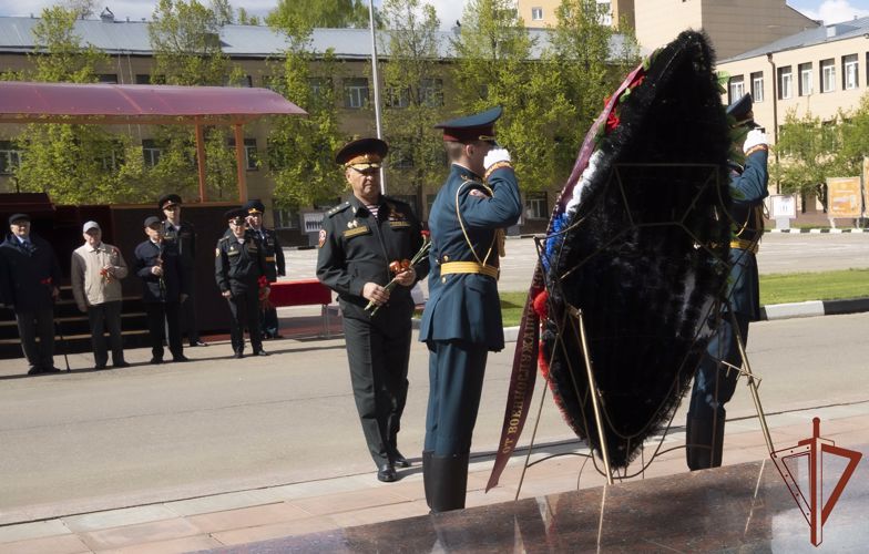  В посвященных Дню Победы мероприятиях принимают участие росгвардейцы Центрального округа (видео)