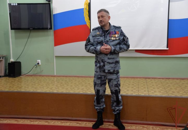Врио командующего Уральским округом Росгвардии поздравил свердловский ОМОН на транспорте с юбилеем