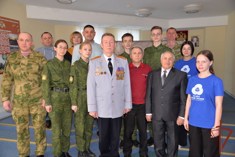 Цикл патриотических встреч со школьниками  продолжает Росгвардия на Урале 