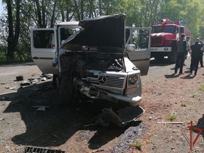 Росгвардейцы помогли в Кузбассе пострадавшему в автоаварии мужчине