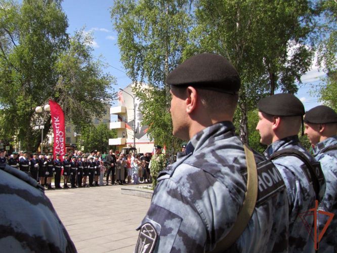 Росгвардия обеспечила безопасность проведения мероприятий посвященных Дню пограничника в Сибири