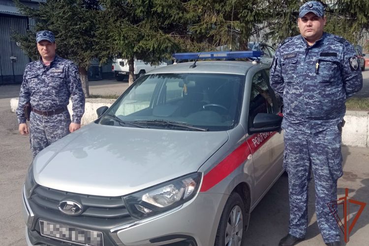  Росгвардейцы оперативно отыскали потерявшегося ребенка в Кузбассе