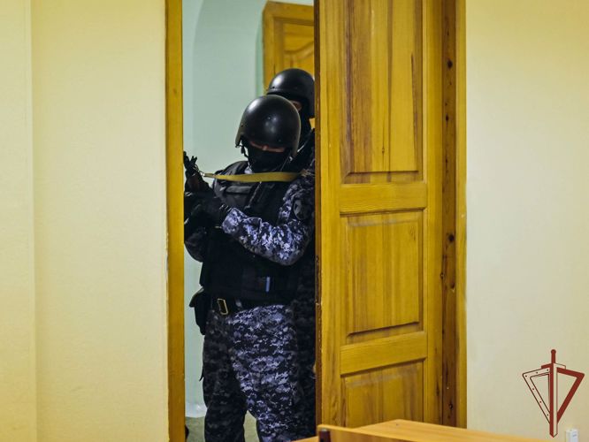 На объекте образования в Кузбассе при участии Росгвардии прошли межведомственные учения 