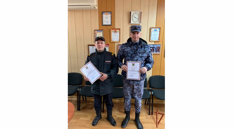 В Ивановке сотрудникам вневедомственной охраны Росгвардии вручили благодарственные письма